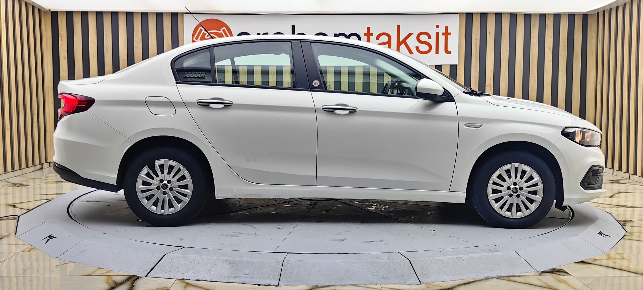 Araç görseli 4 - küçük resim 4