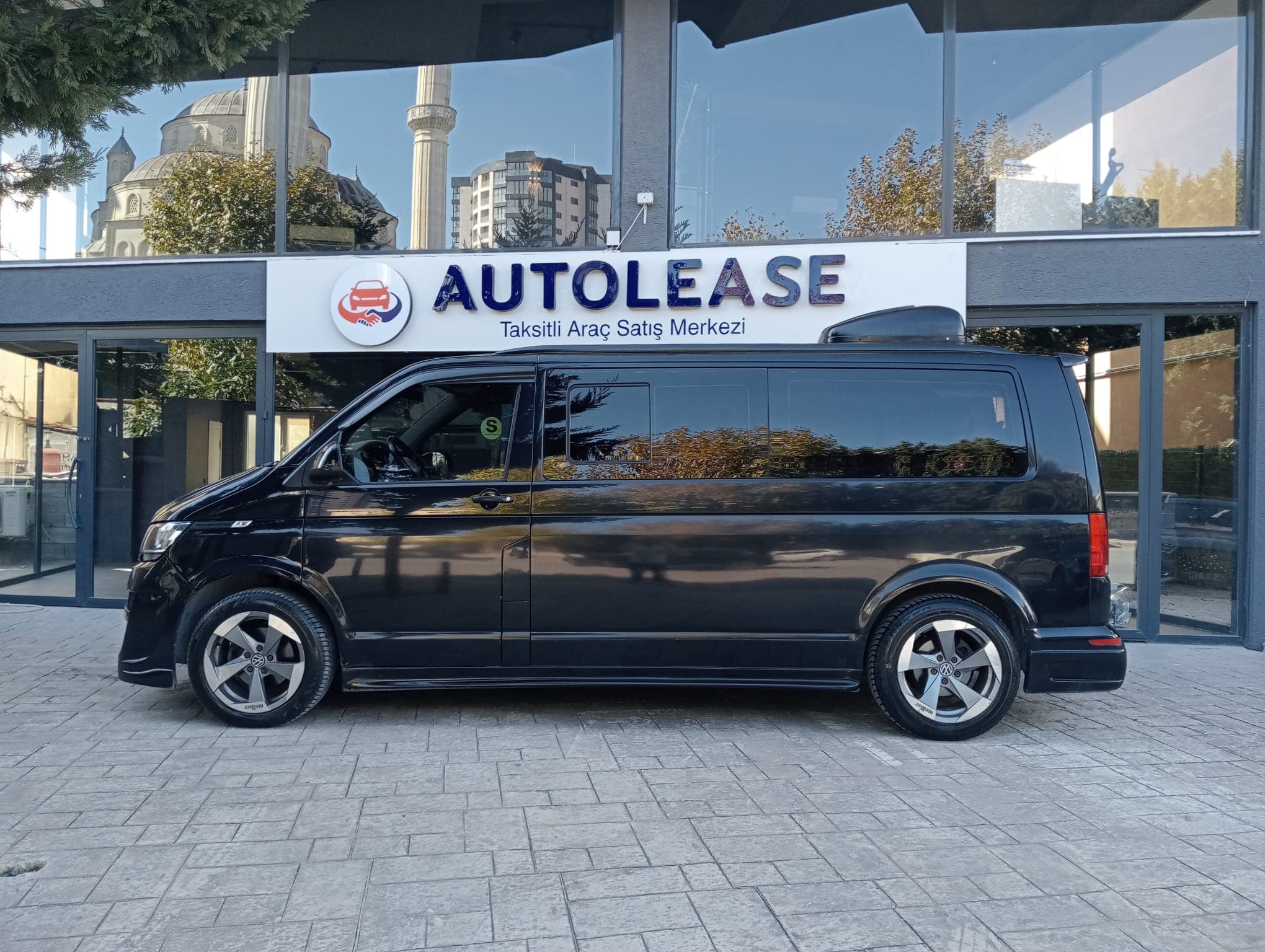 Araç görseli 4 - küçük resim 4